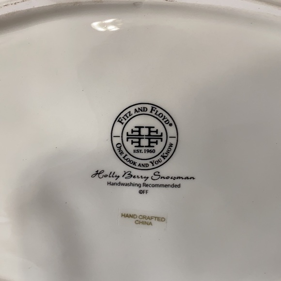 Happy Holidays Snowman plate - Picture 3 of 6